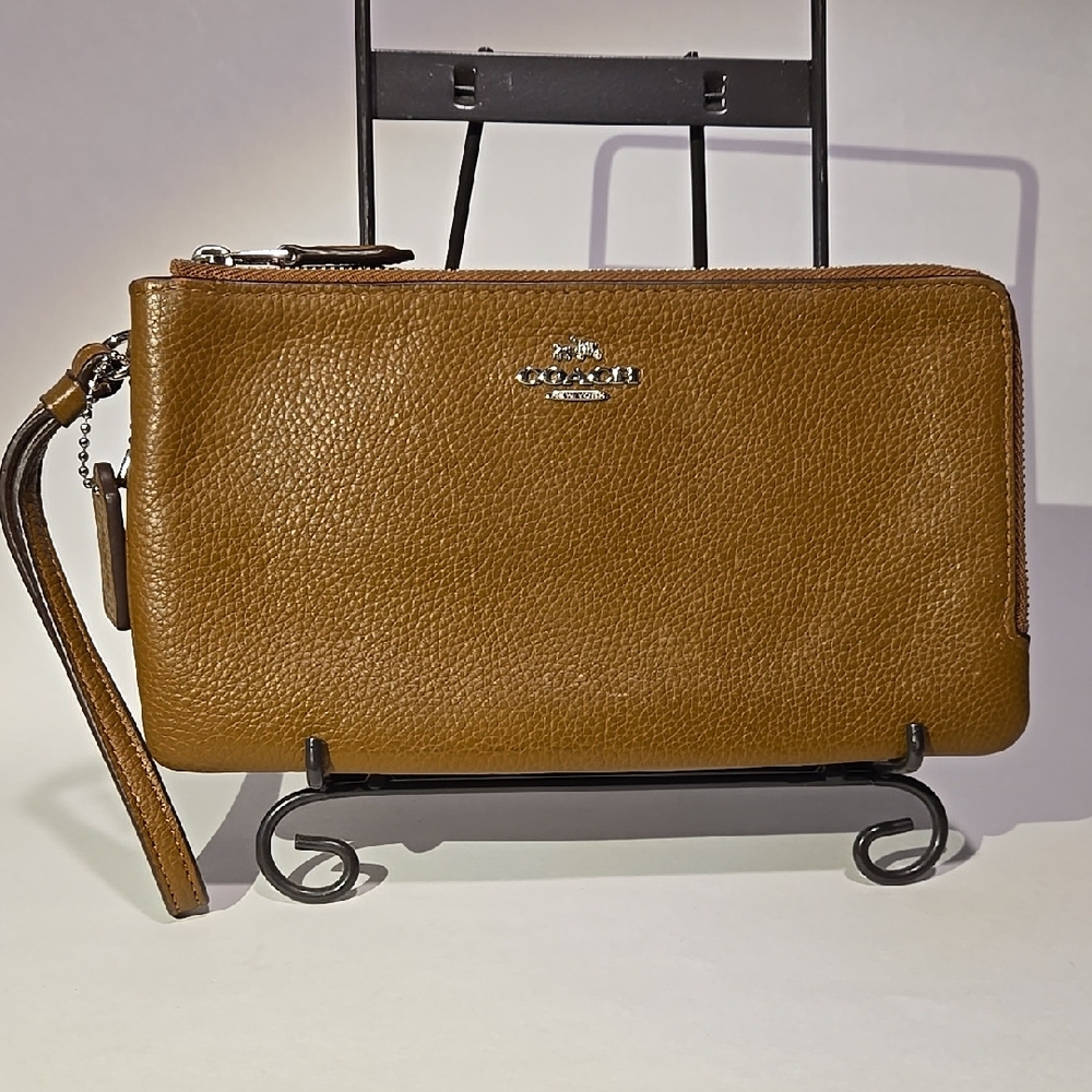 Coach Double Zipper Camel Pebbled Leather Wristlet L-8.5"XH-4.75"